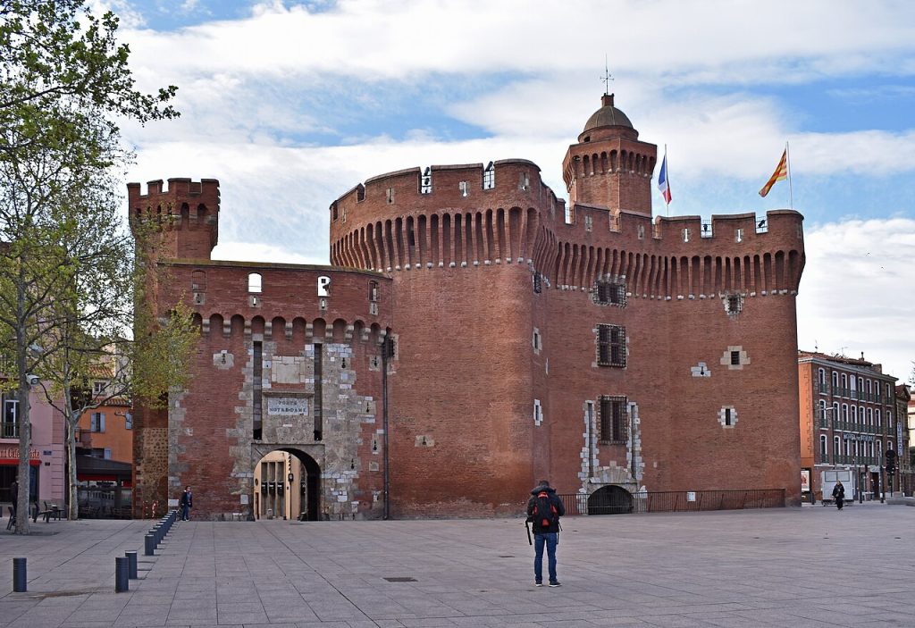 Le Castillet, porte fortifiée en brique rouge de Perpignan (Perpignan)